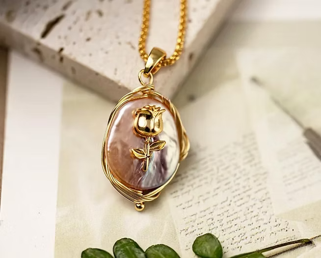 Rose Reverie Necklace